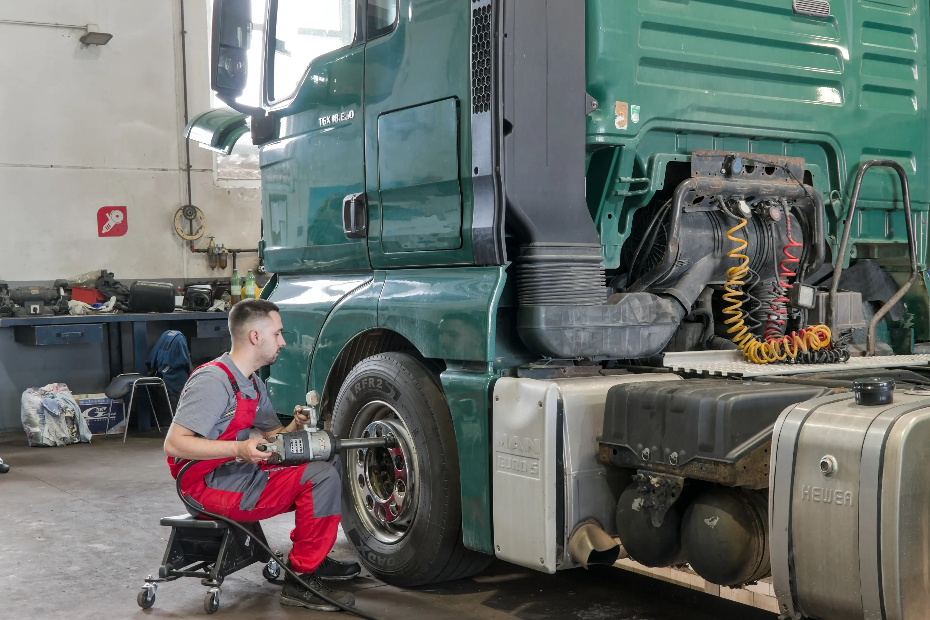 Preventivno održavanje teretnih vozila u radionici